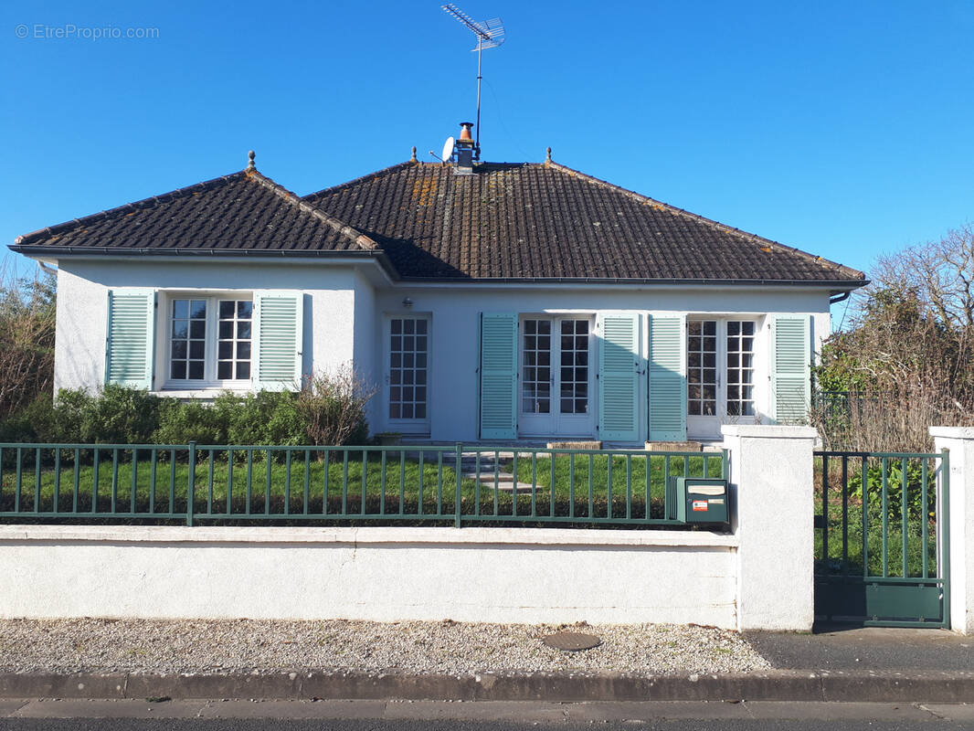 Maison à LES ORMES