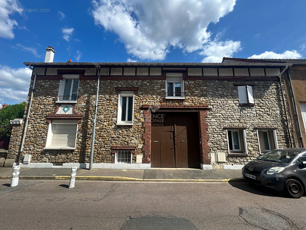 Maison à CARRIERES-SOUS-POISSY