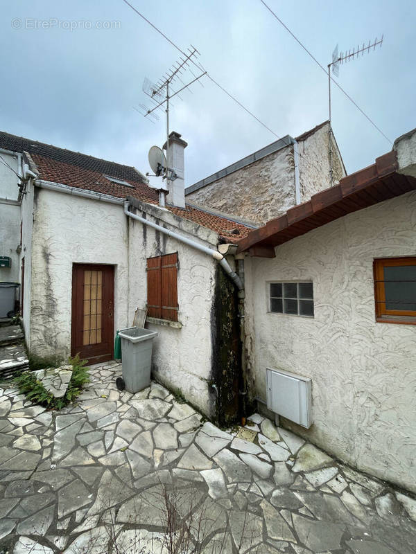 Maison à SAINTRY-SUR-SEINE