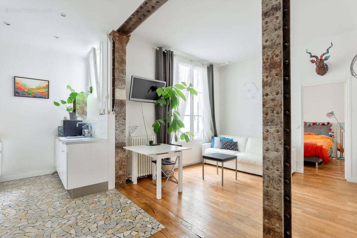 Appartement à PARIS-3E