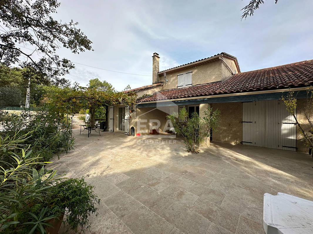 Maison à SAINT-MAXIMIN-LA-SAINTE-BAUME