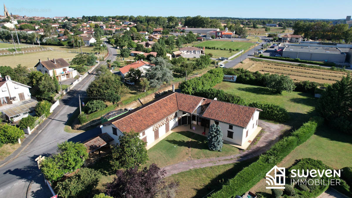 vue aérienne 1 - Maison à BOULOGNE-SUR-GESSE