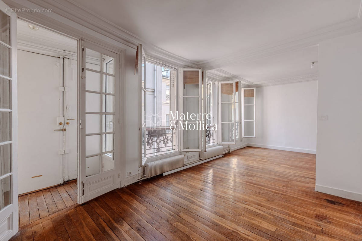 Appartement à PARIS-6E