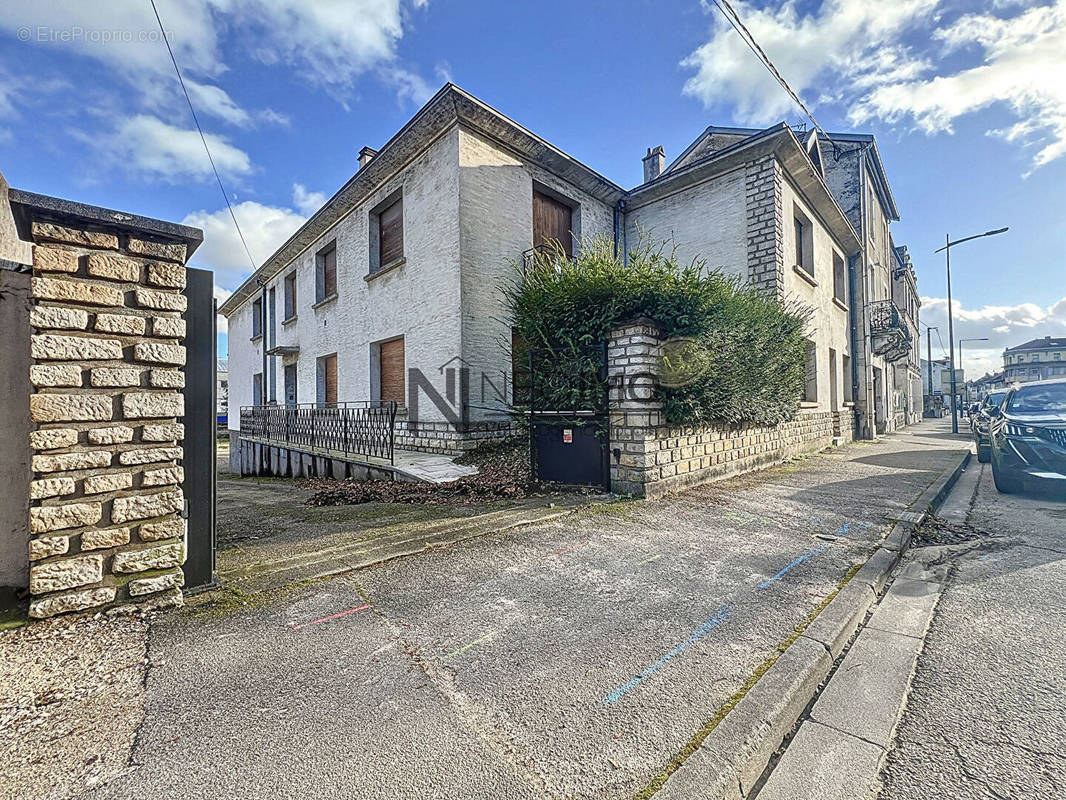 Appartement à NEUFCHATEAU