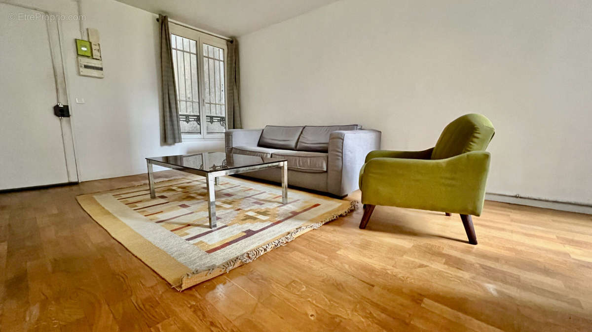 Appartement à PARIS-2E