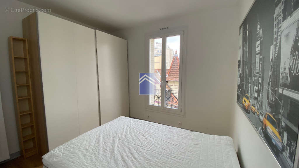 Appartement à COURBEVOIE