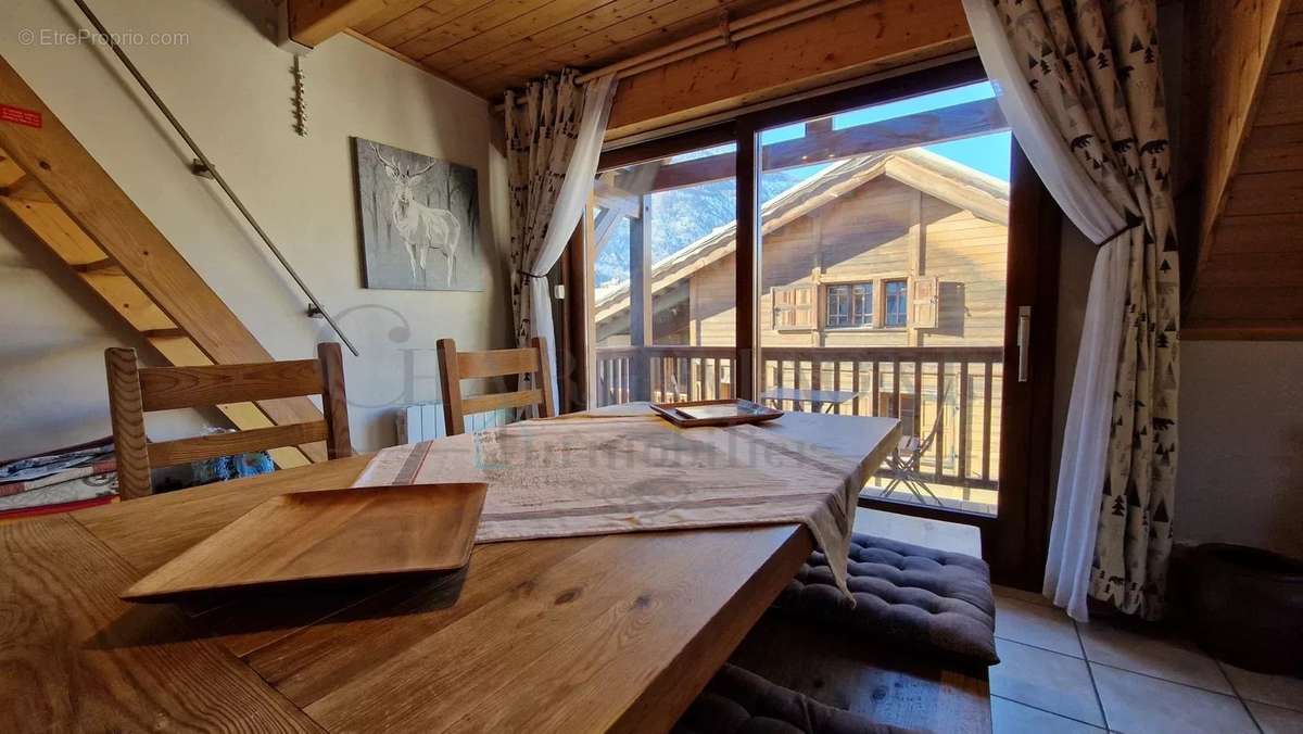 Appartement à LA SALLE-LES-ALPES