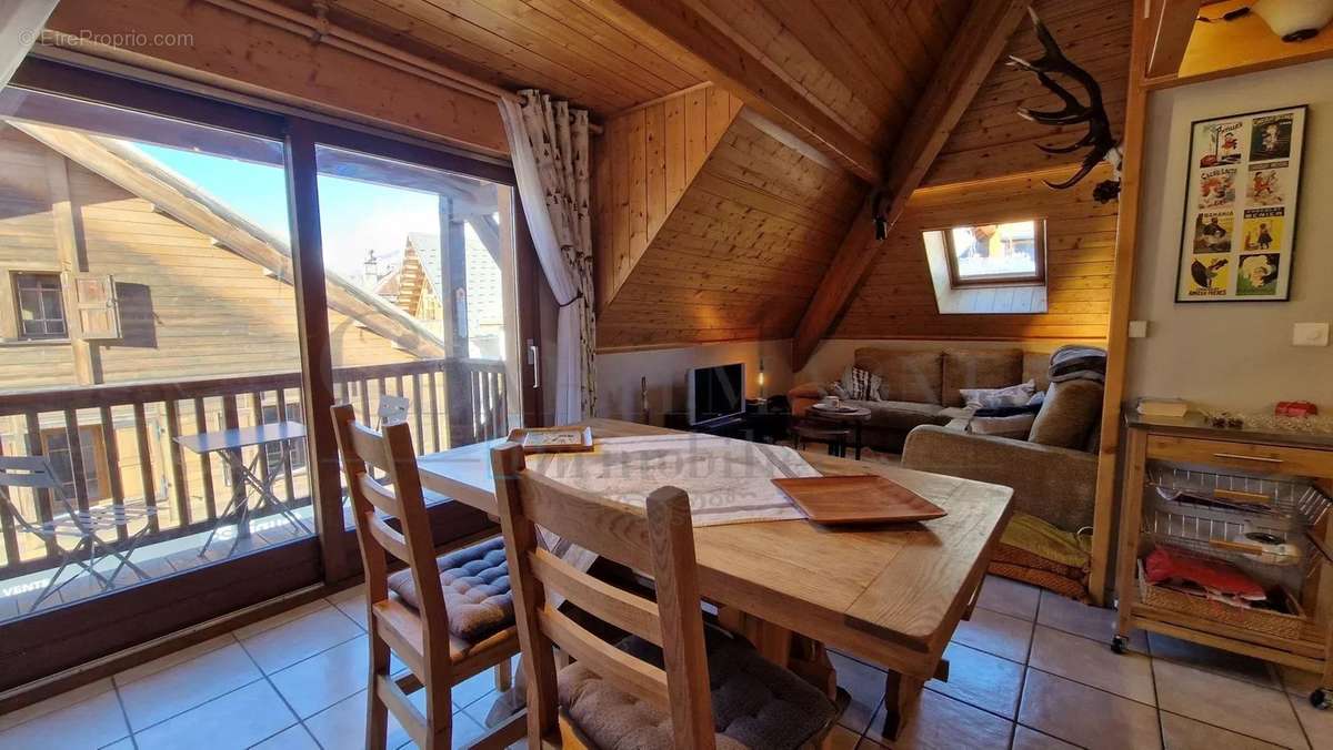 Appartement à LA SALLE-LES-ALPES