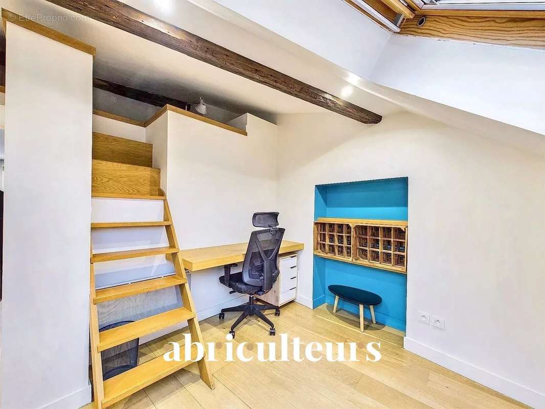 Appartement à PARIS-1E