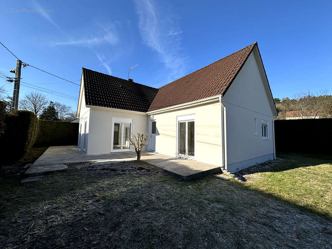 Maison à PONT-SUR-YONNE