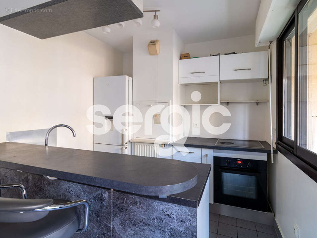 Appartement à LEVALLOIS-PERRET