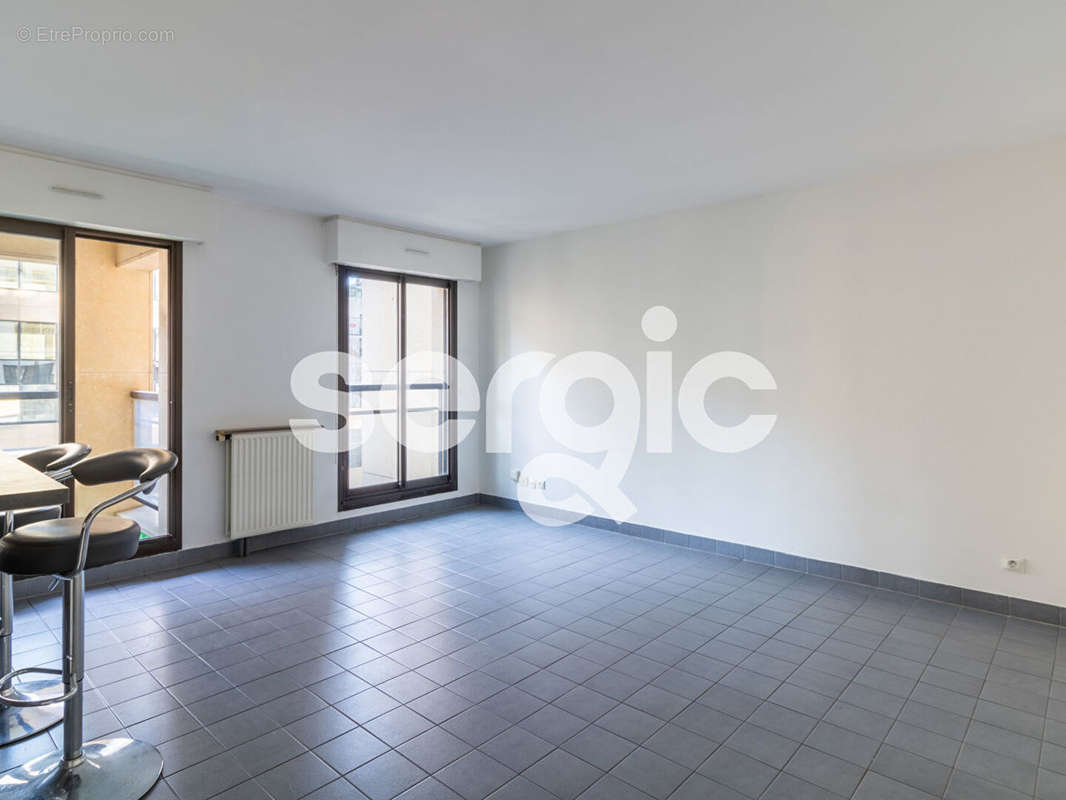 Appartement à LEVALLOIS-PERRET