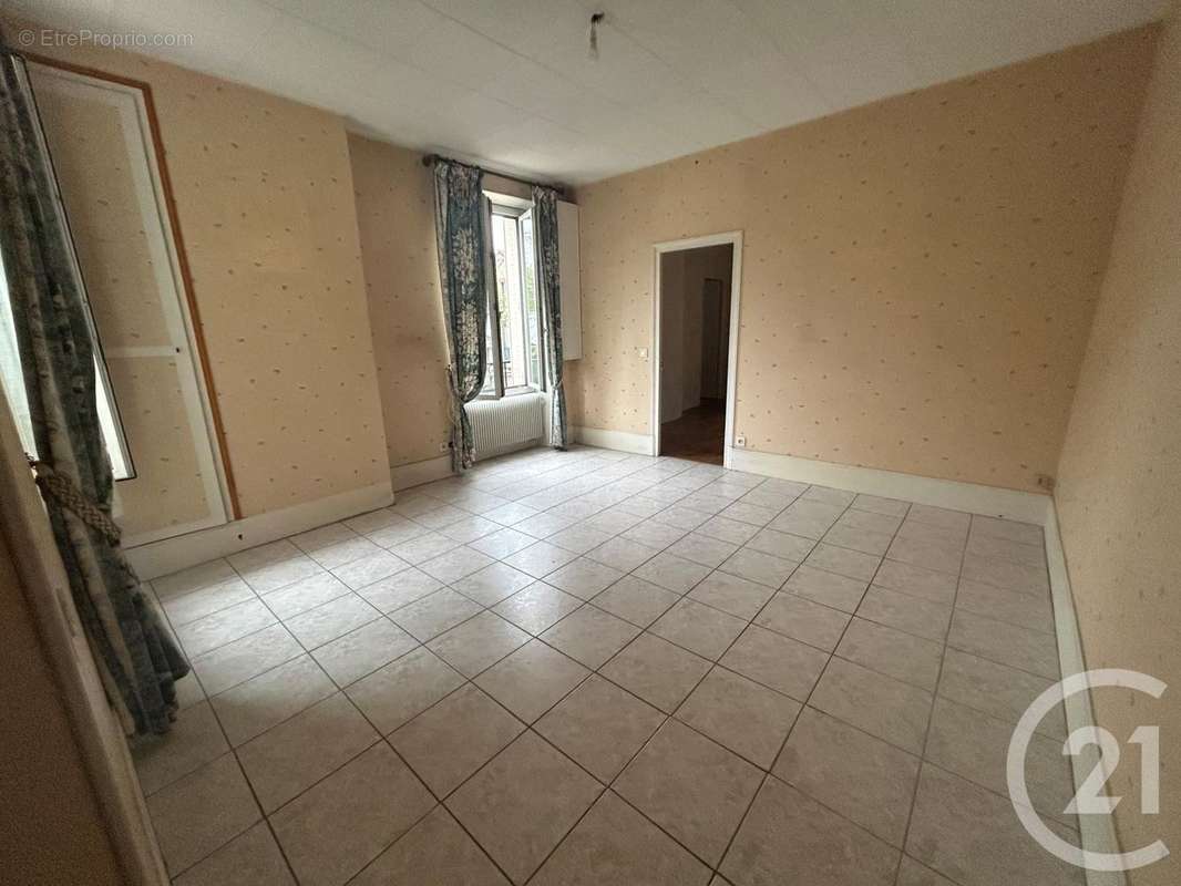 Appartement à MELUN