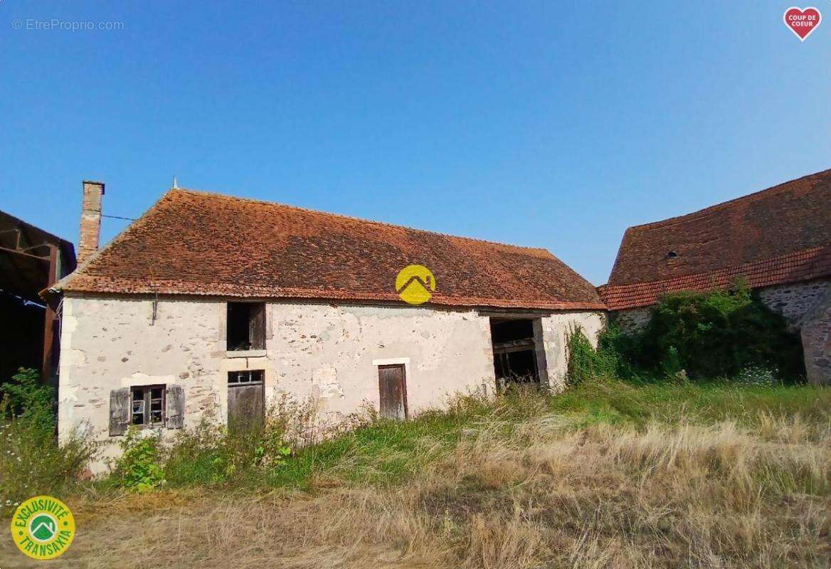 Maison à VALLON-EN-SULLY