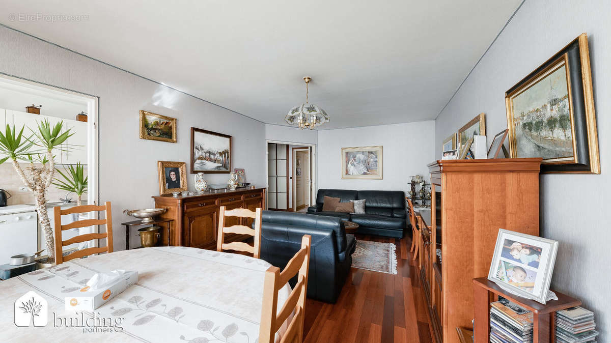 Appartement à LEVALLOIS-PERRET