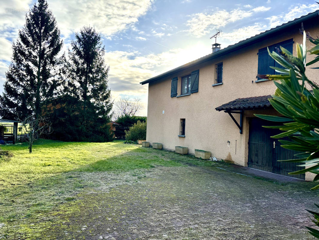 Maison à REYRIEUX