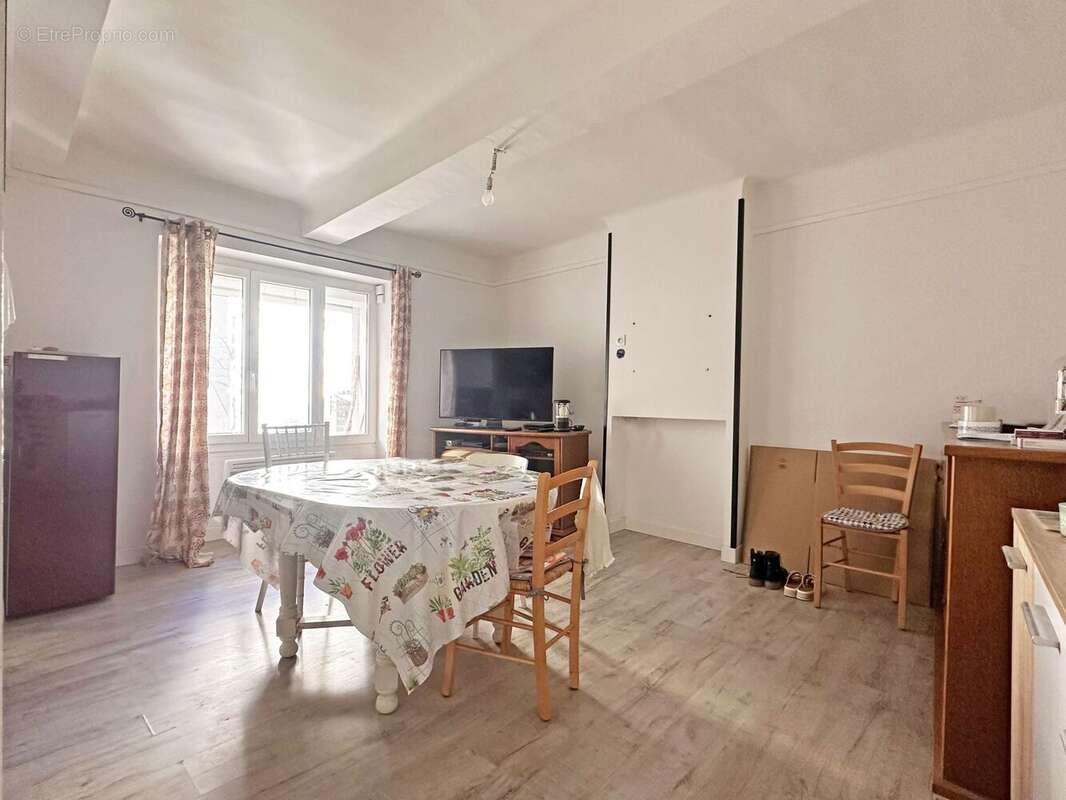 Appartement à CARNOULES