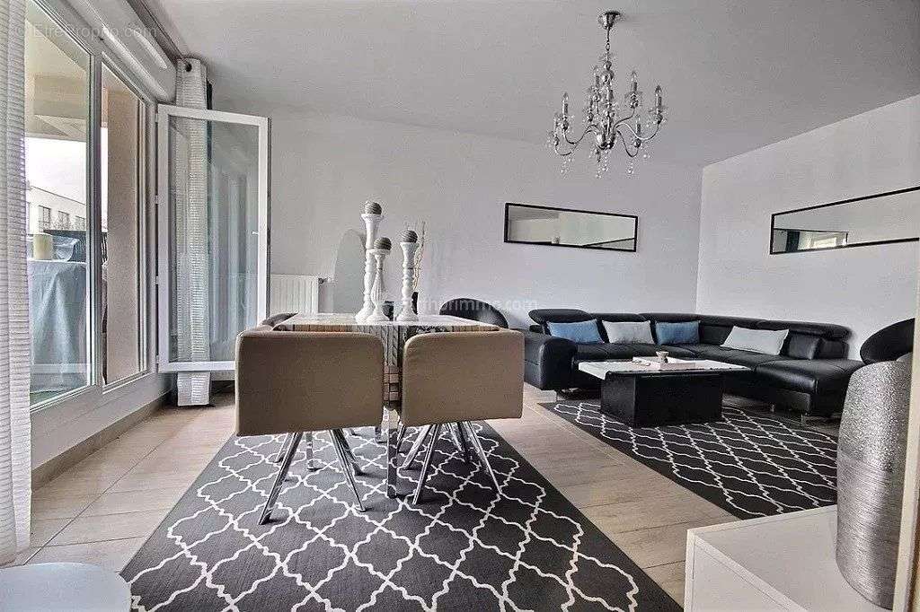 Appartement à GENNEVILLIERS