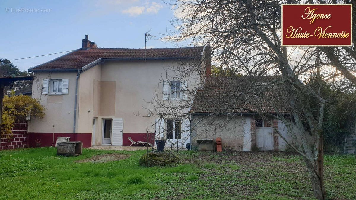 Maison à SAINT-LEONARD-DE-NOBLAT