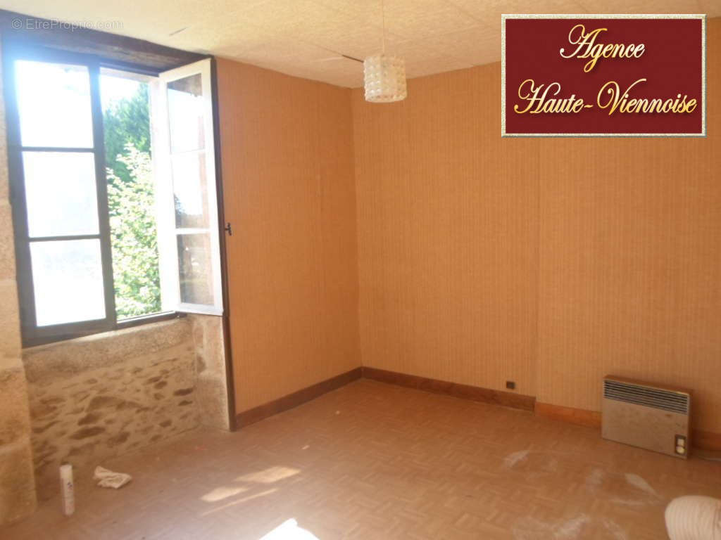 Appartement à BUJALEUF