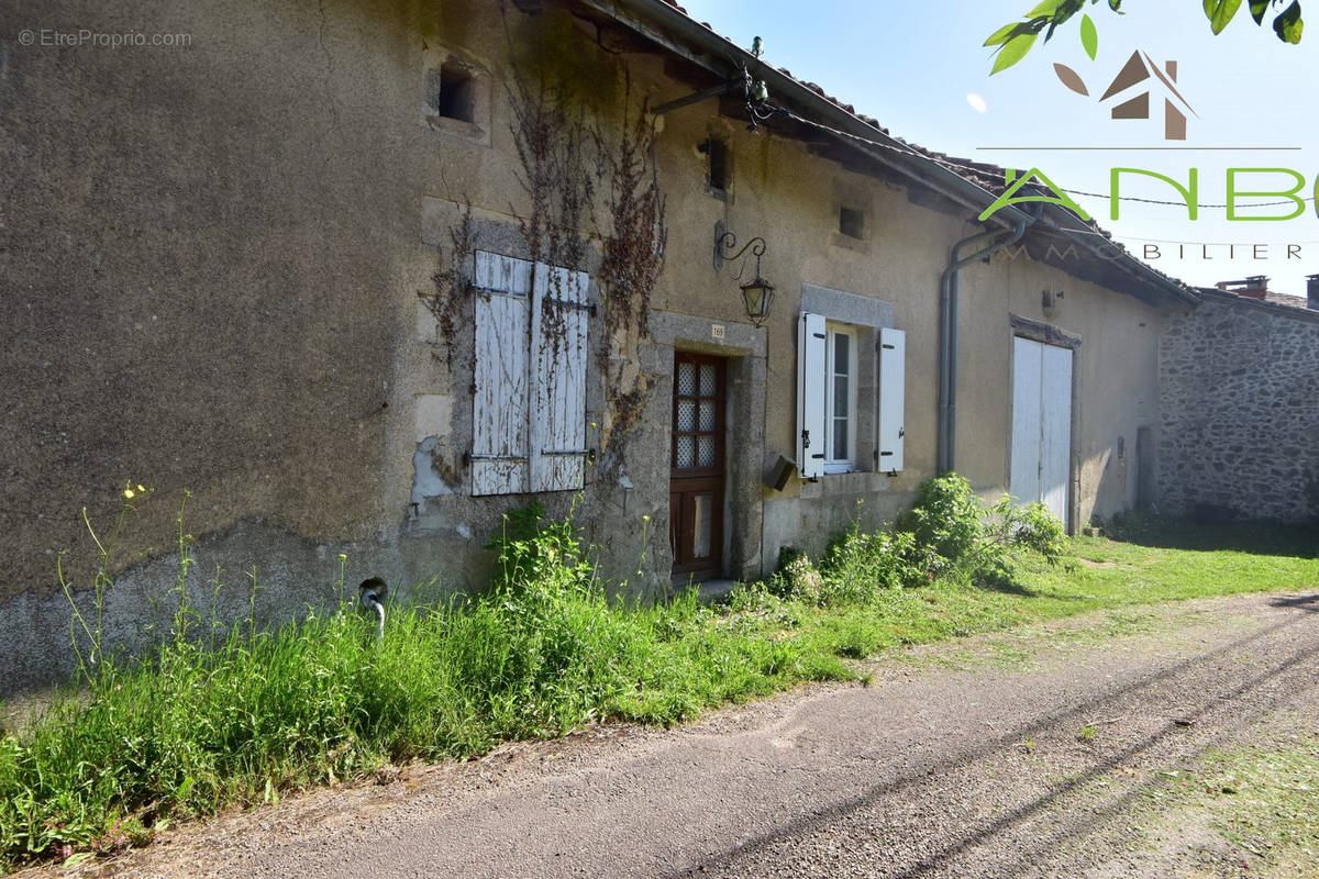 Maison à BUSSEROLLES