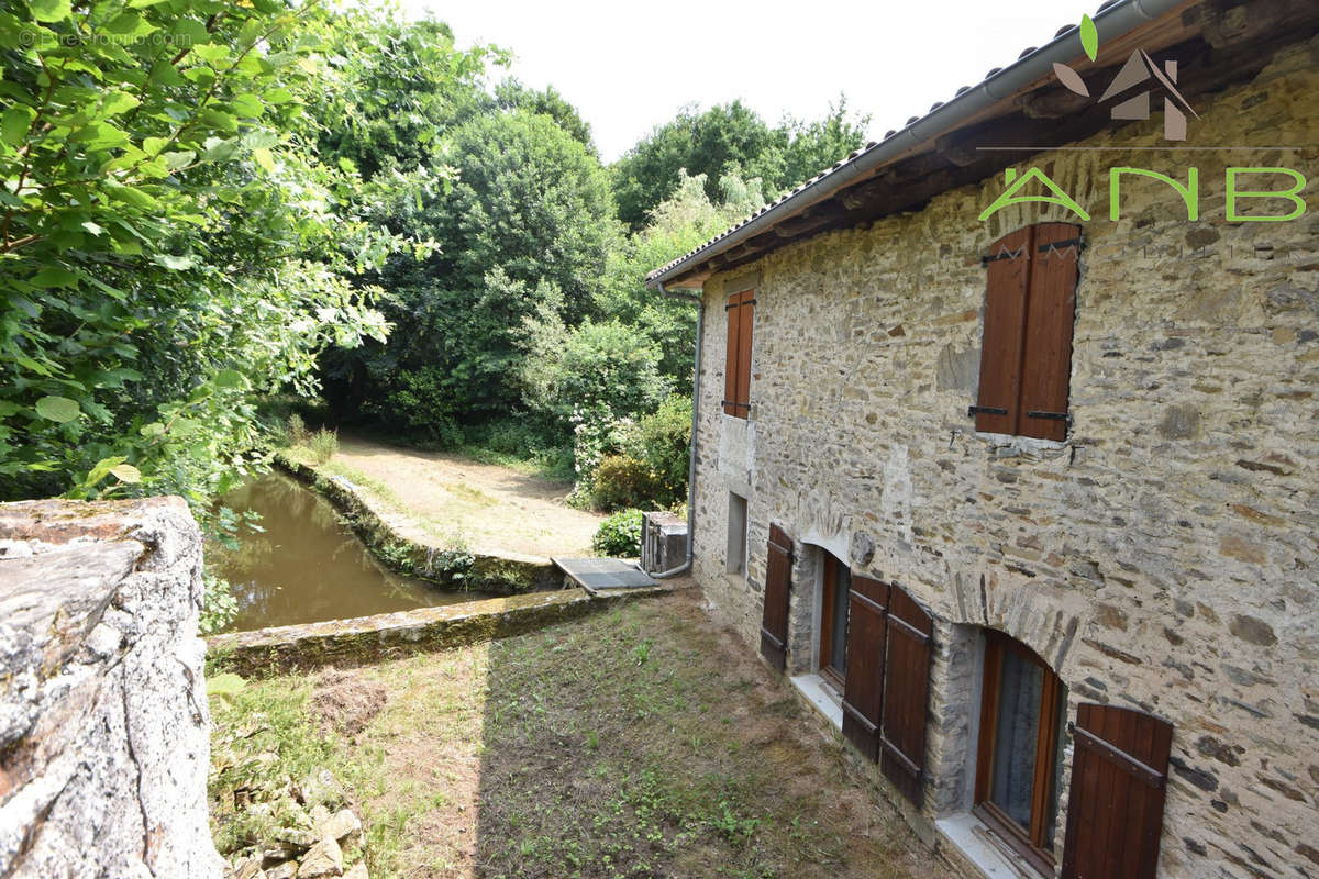 Maison à ORADOUR-SUR-VAYRES