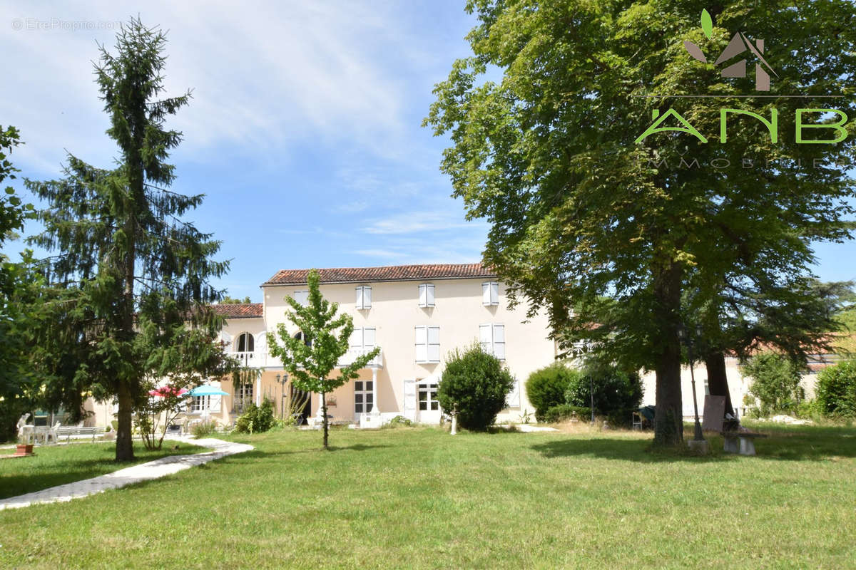 Maison à LA ROCHEFOUCAULD