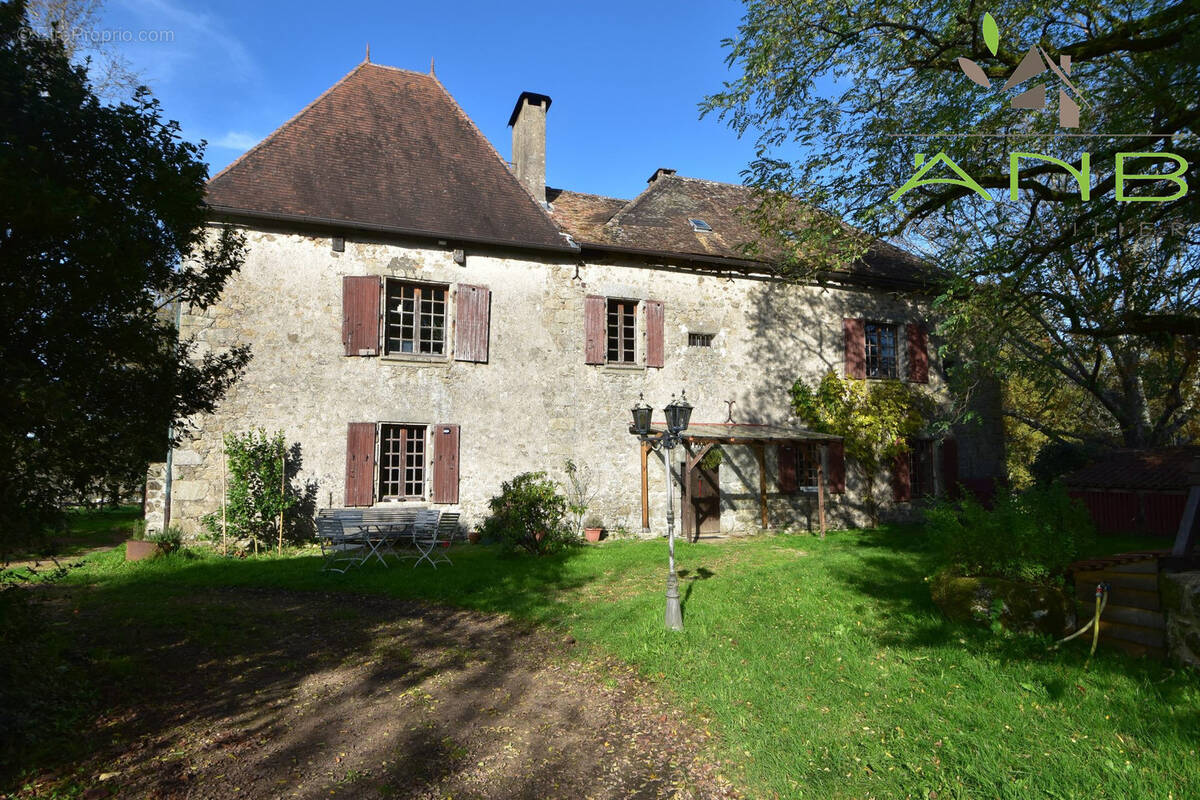 Maison à BUSSEROLLES