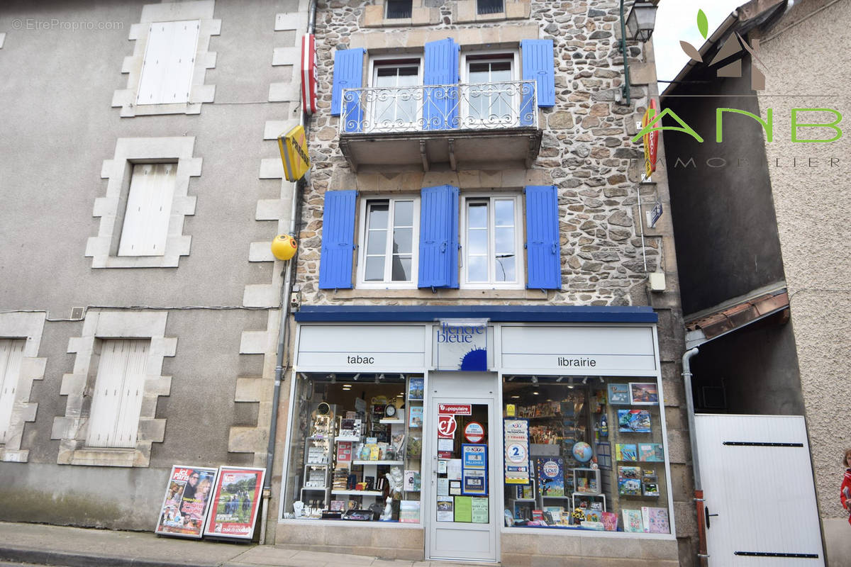 Autre à SAINT-LAURENT-SUR-GORRE