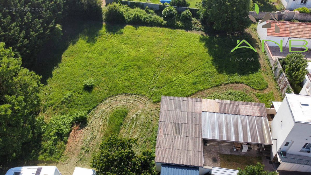 Terrain à SAINT-NAZAIRE-SUR-CHARENTE