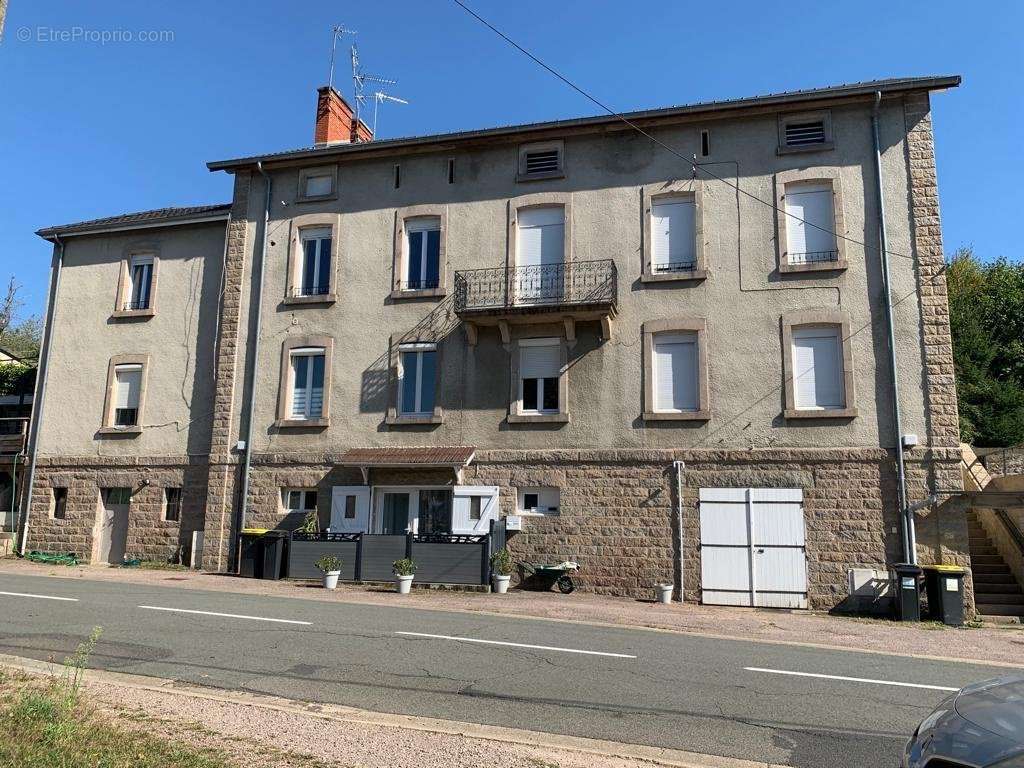 Appartement à LE BREUIL