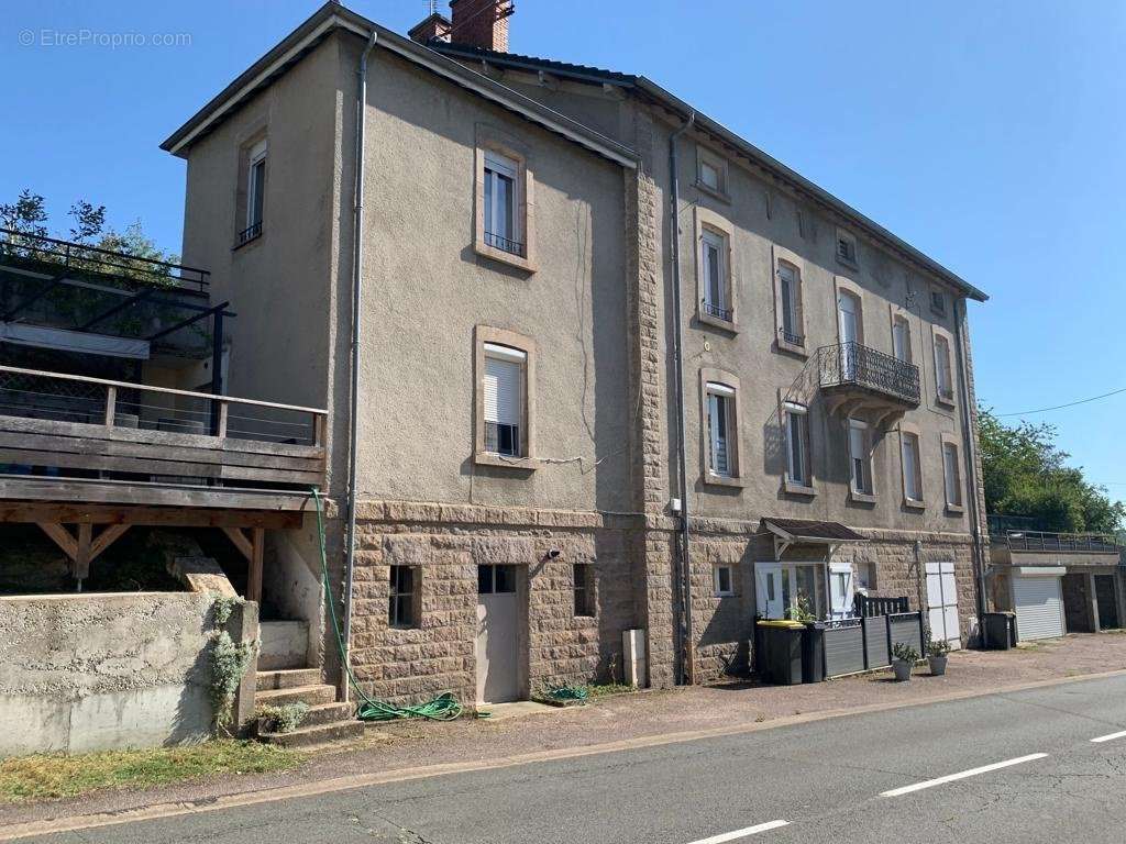 Appartement à LE BREUIL