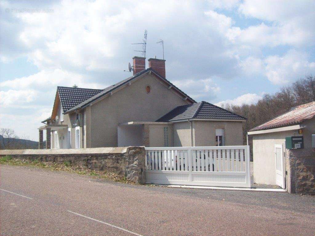 Appartement à LE BREUIL