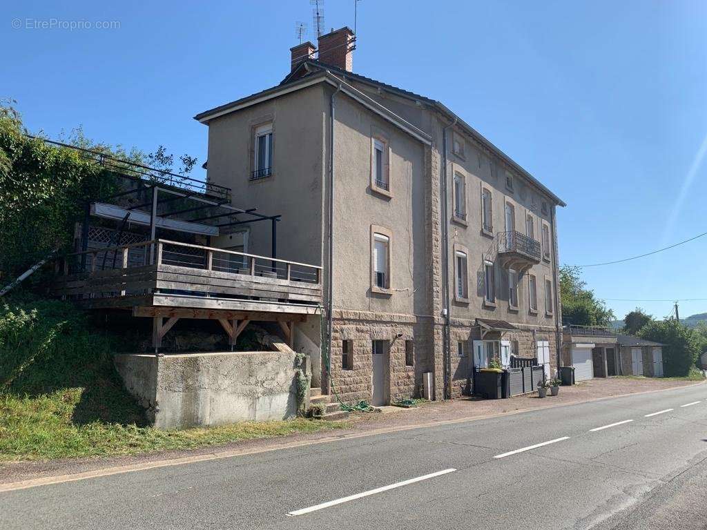 Appartement à LE BREUIL