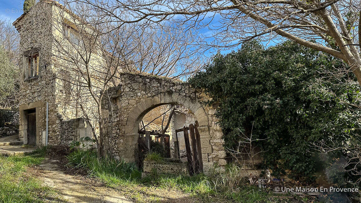 Maison à ROCHEFORT-DU-GARD