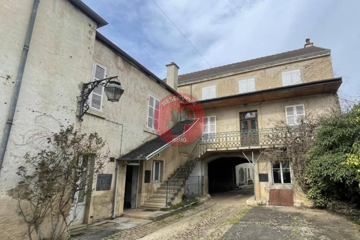 Maison à SAVIGNY-LES-BEAUNE