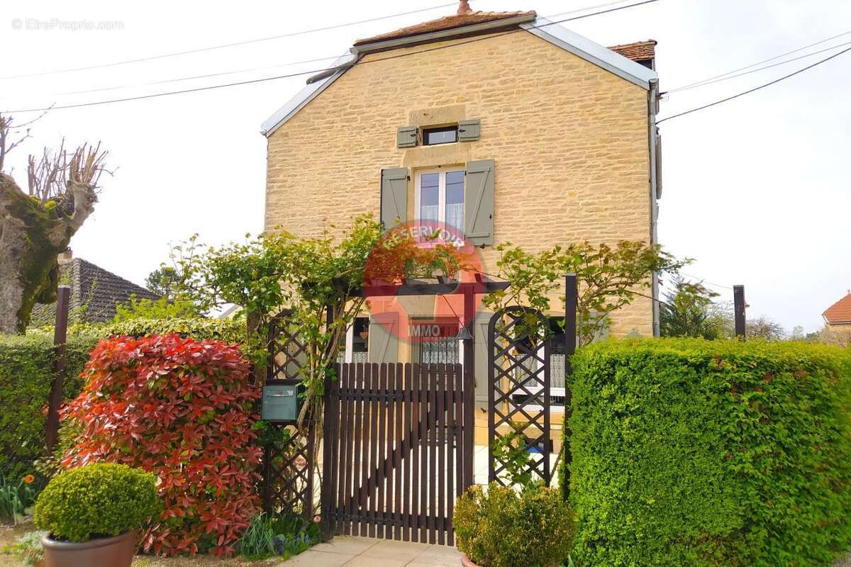 Maison à MONTBARD