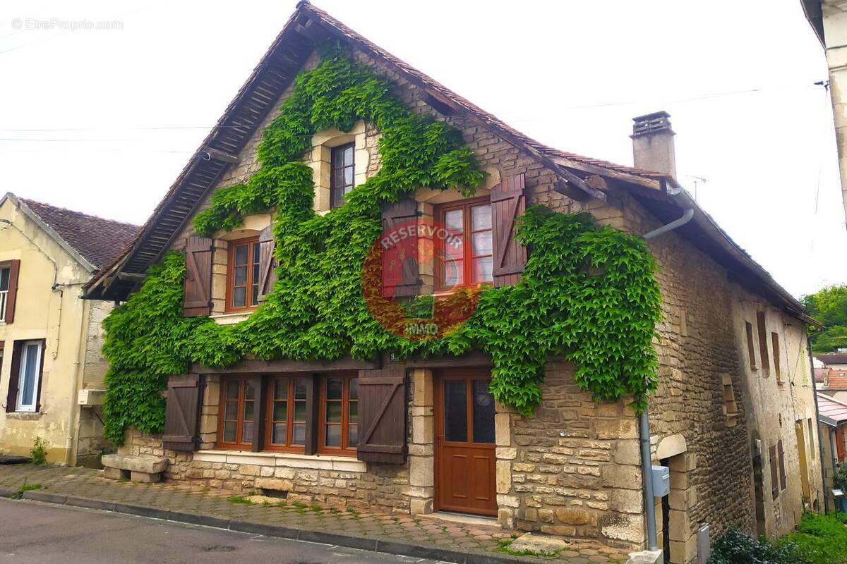 Maison à MONTBARD