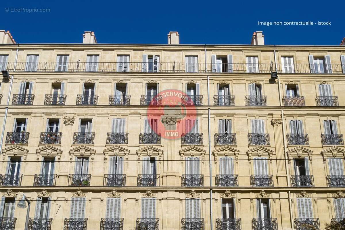 Appartement à MARSEILLE-1E