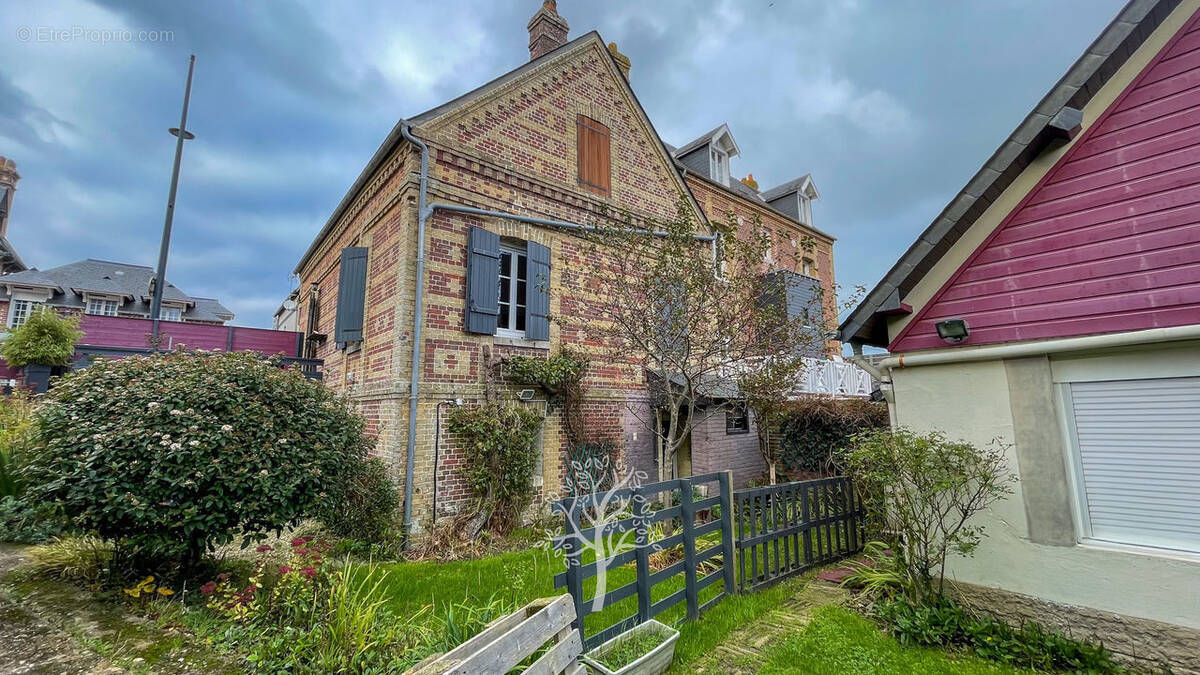 Maison à HAUTOT-SUR-MER