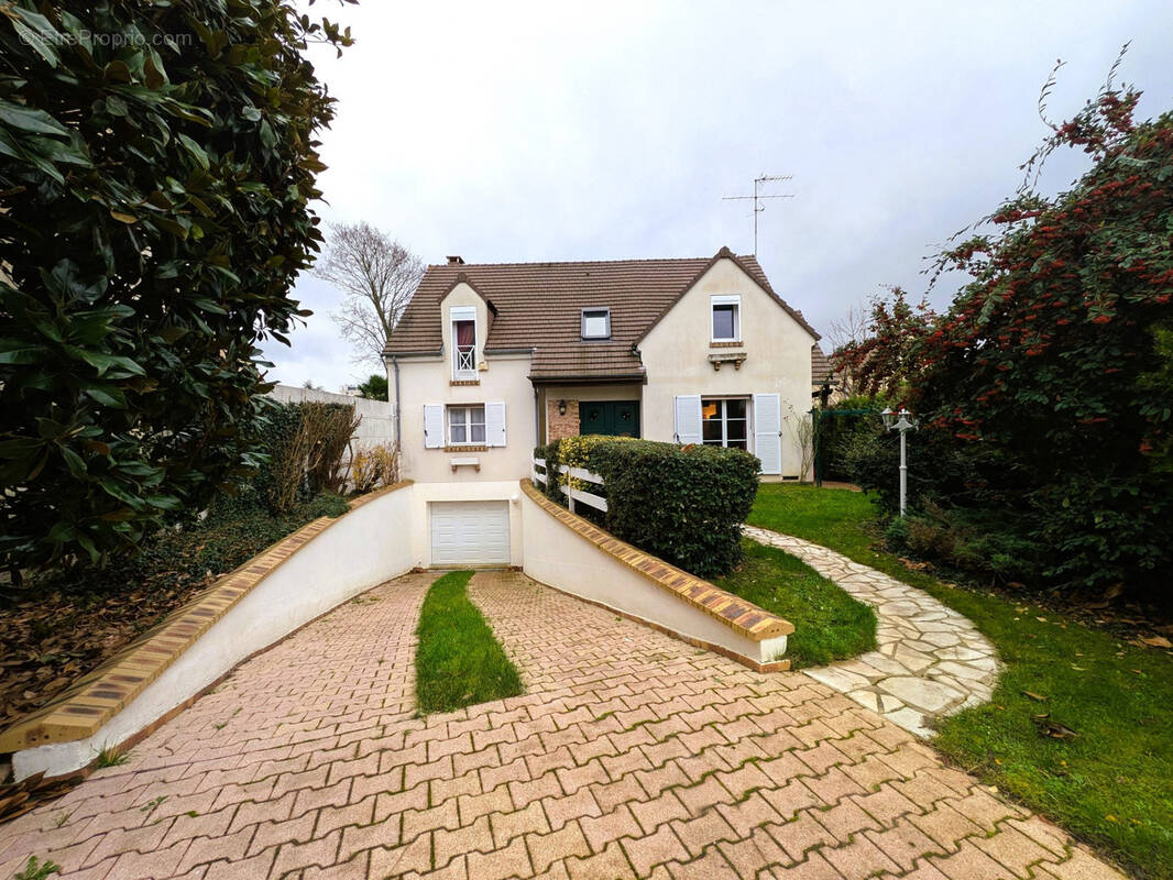 Maison à BEAUMONT-SUR-OISE