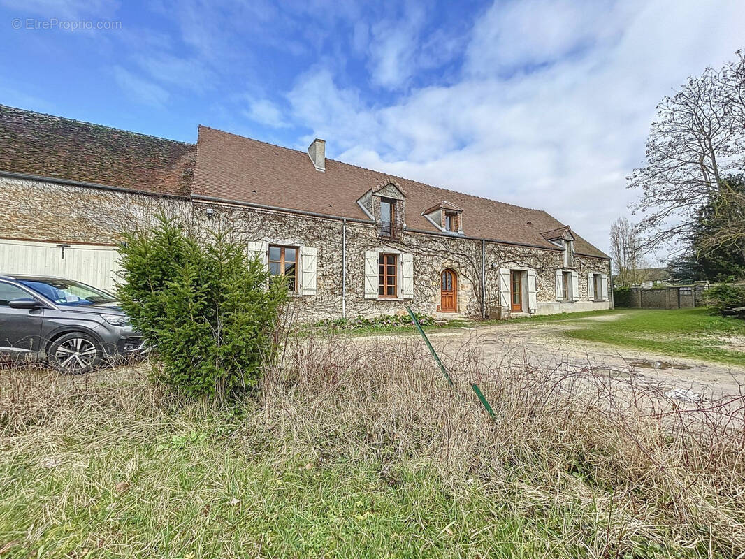 Maison à GRANDPUITS-BAILLY-CARROIS