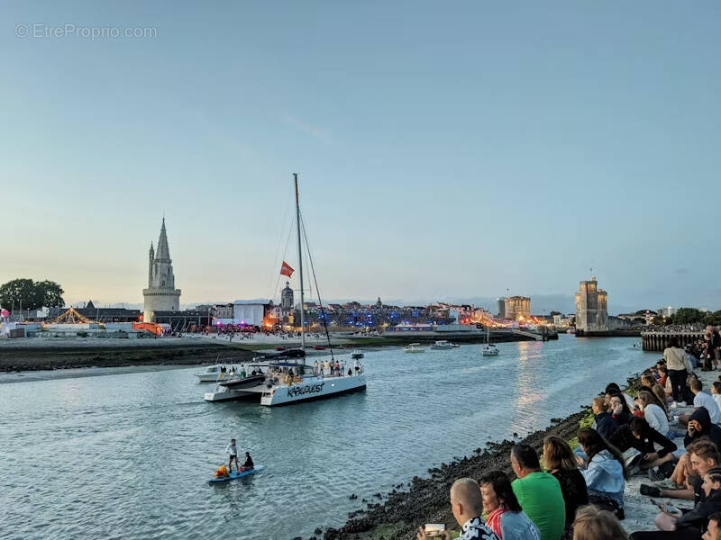 Commerce à LA ROCHELLE