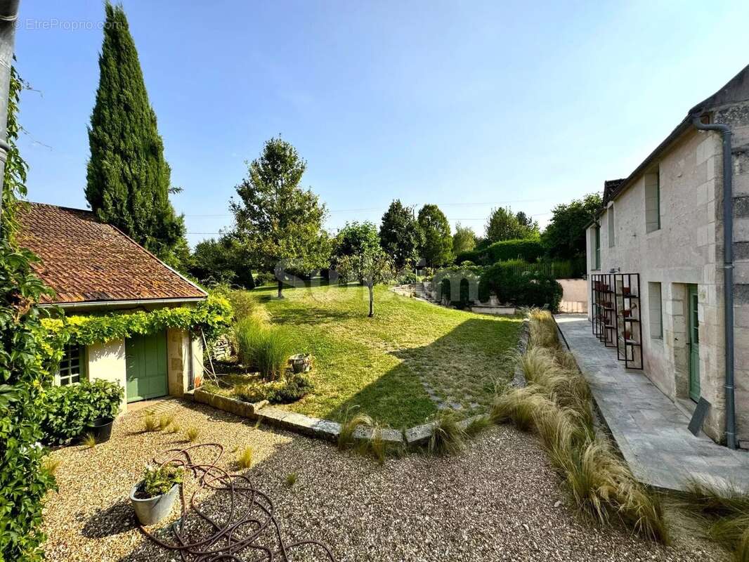 Maison à MERRY-SUR-YONNE