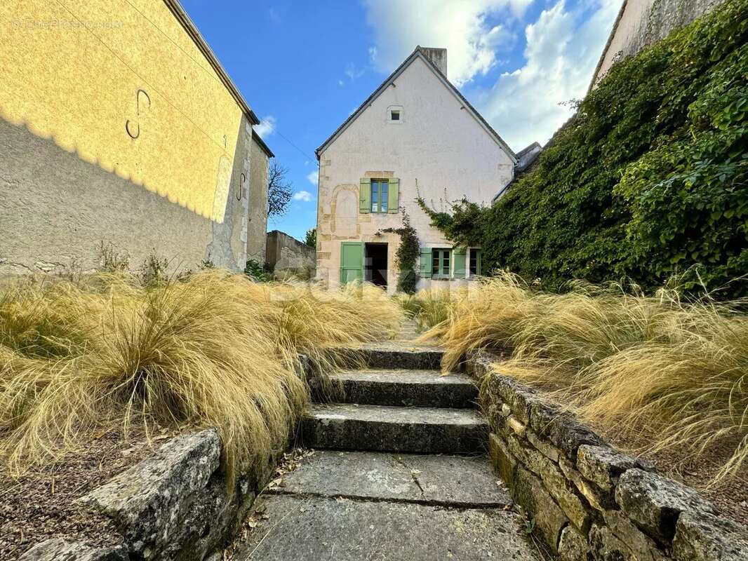 Maison à MERRY-SUR-YONNE