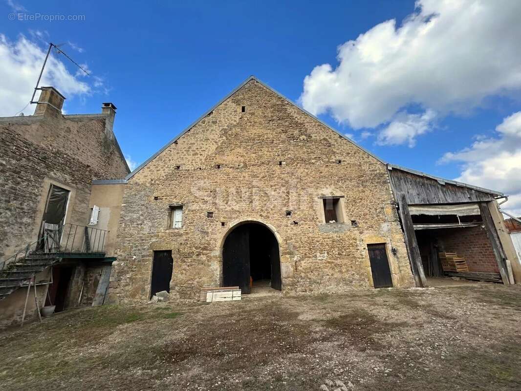 Maison à PONTAUBERT