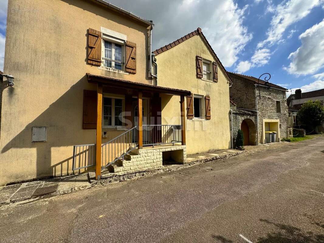 Maison à VEZELAY