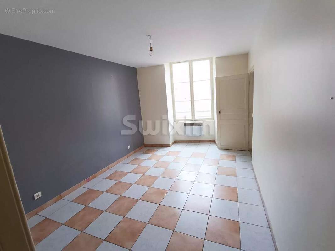 Appartement à ANCY-LE-FRANC