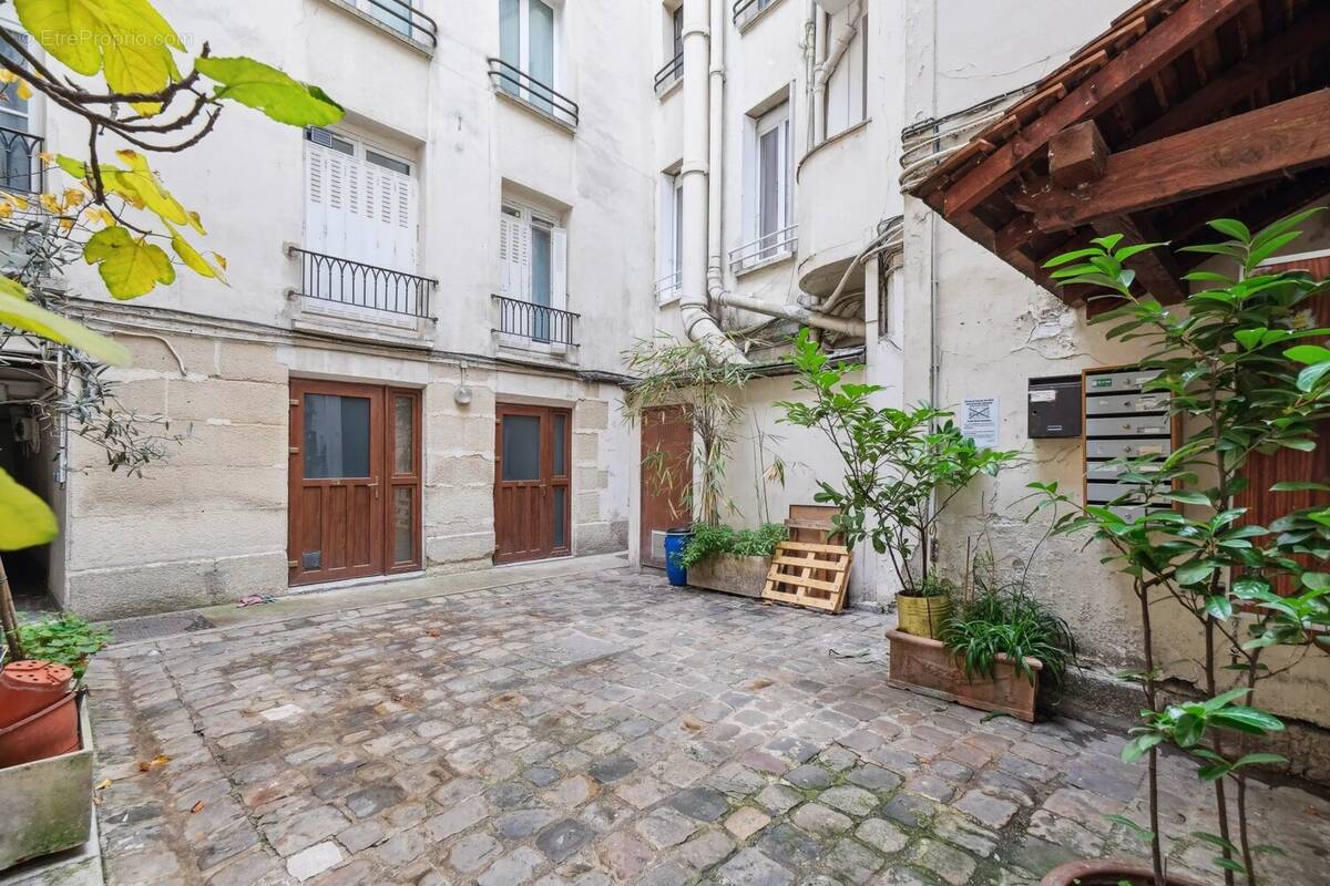 Appartement à PARIS-5E