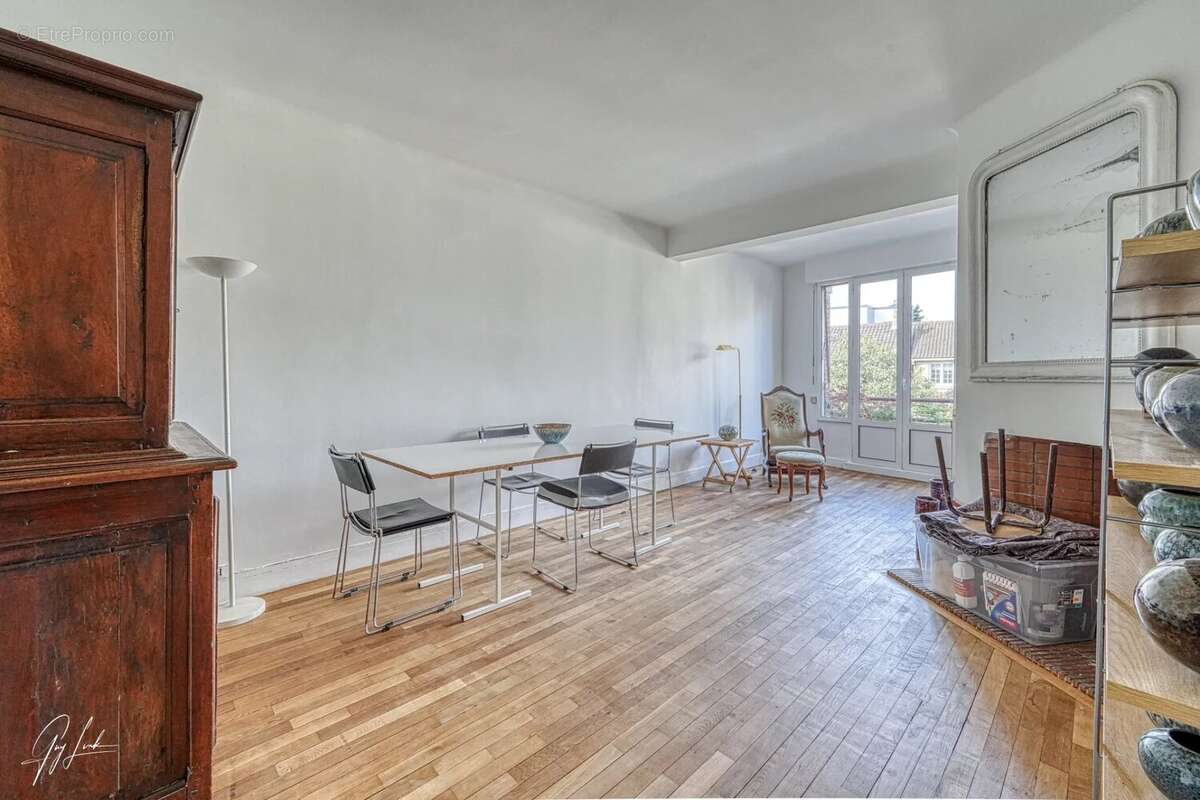 Appartement à SURESNES